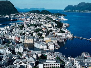 Bilderbuchstadt  Blick auf die Altstadt von Ålesund : Norwegen, xDias-Norwegen
