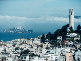 Im Nebel gefangen  Telegraph Hill  und Alcatraz , San Francisco : Alcatraz, Coit Tower, OM2, Olympus, San Francisco, Telegraph Hill, USA, xDias-USA